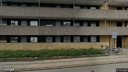 Lejligheder til salg i Charlottenlund - Foto fra Google Street View