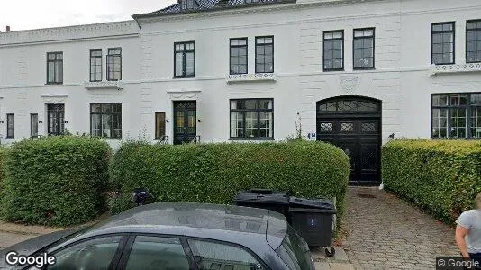 Lejligheder til salg i Klampenborg - Foto fra Google Street View