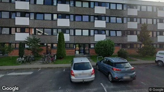 Lejligheder til salg i Humlebæk - Foto fra Google Street View