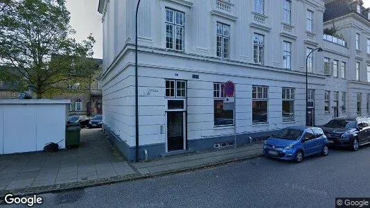 Lejligheder til leje i Charlottenlund - Foto fra Google Street View