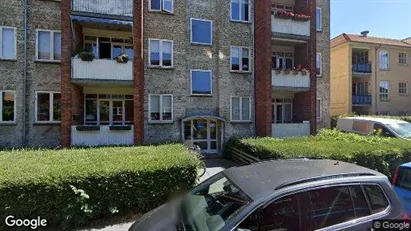 Lejligheder til salg i Charlottenlund - Foto fra Google Street View